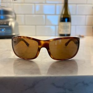 Ray-Ban tortoise polarized sunglasses!